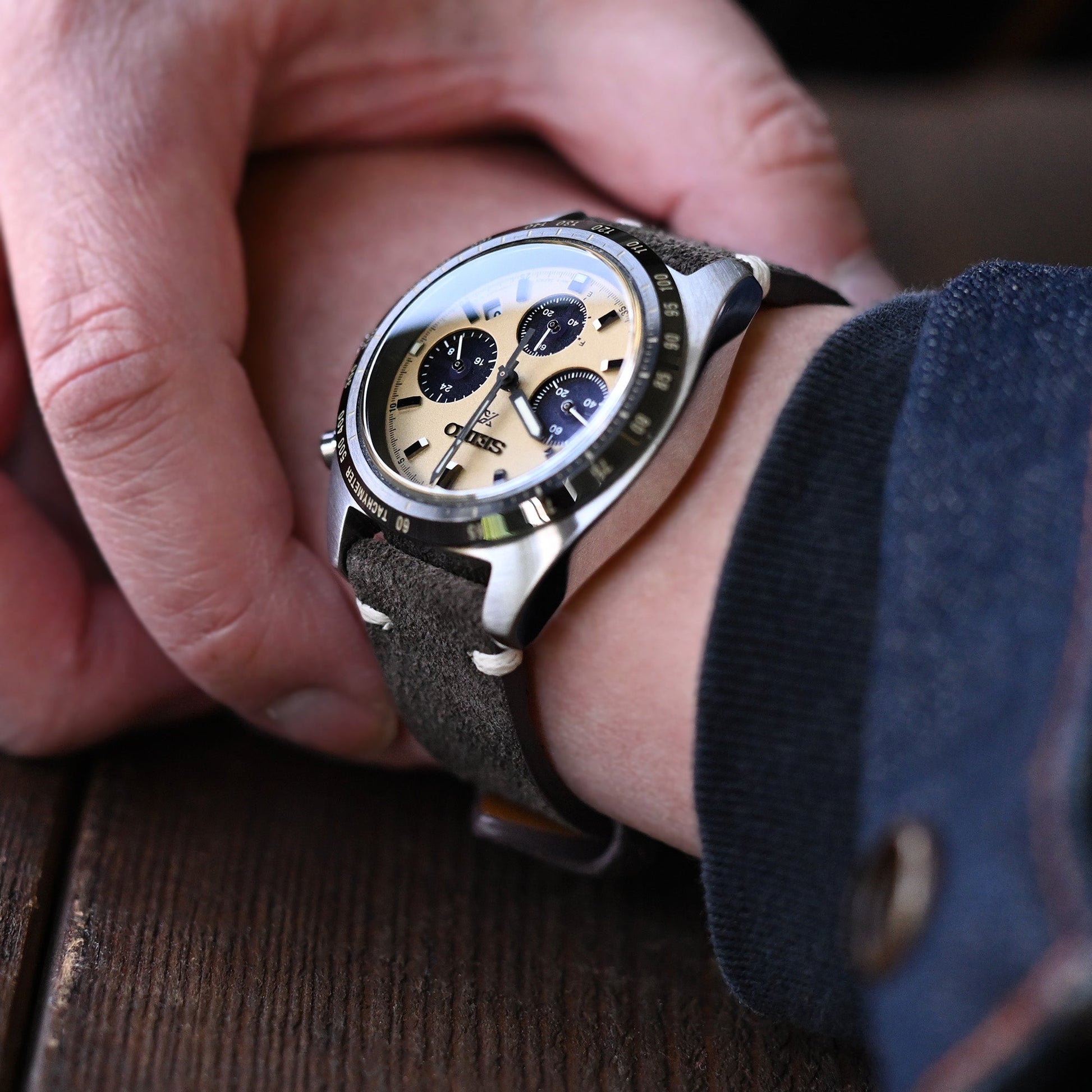 Seiko Speedtimer Panda chronograph SSC817 Gold Dial Seitona