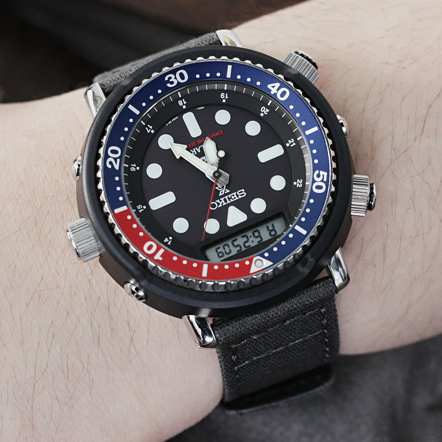 Seiko Prospex Arnie Re-Issue Solar PADI Hybrid LCD Watch SNJ027P1