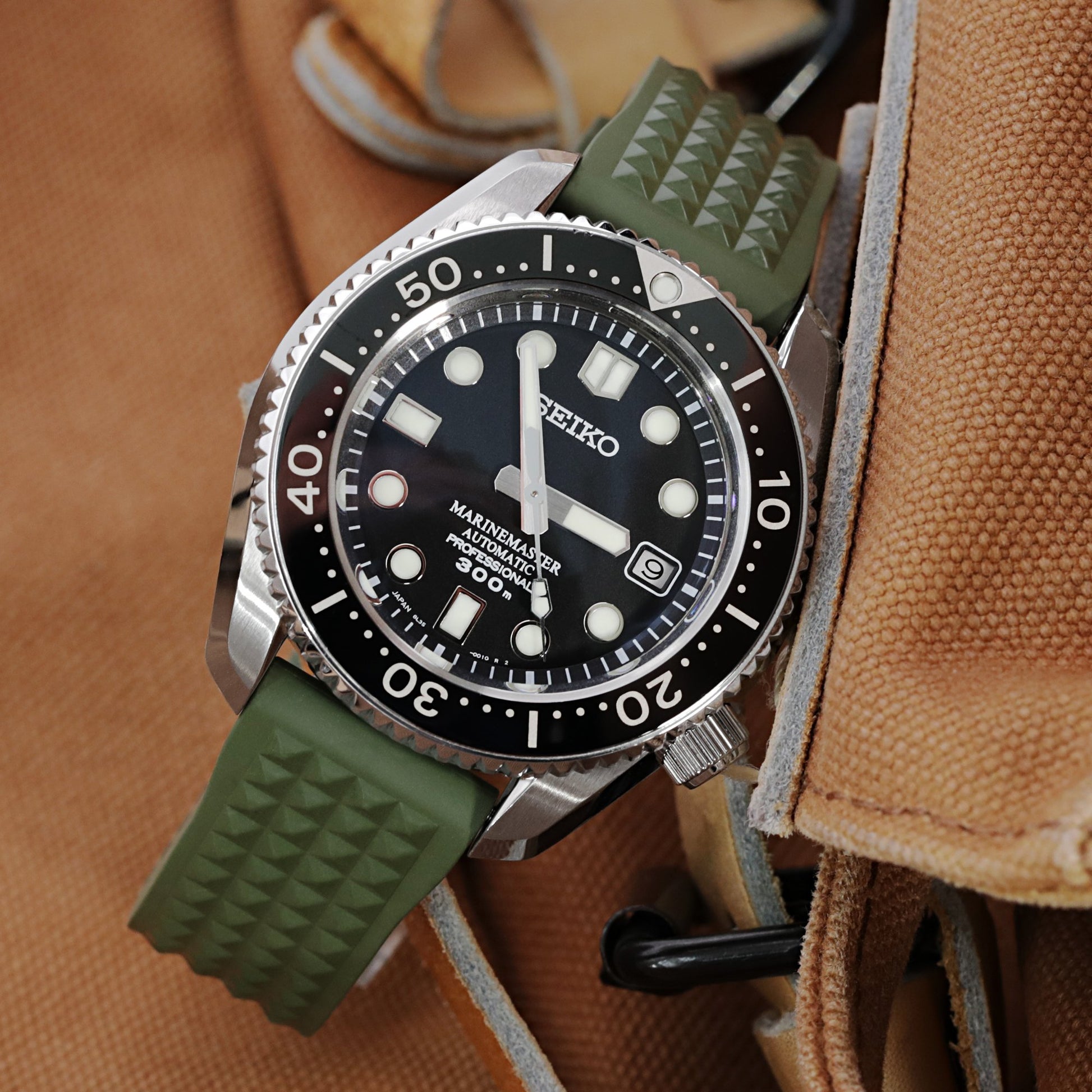 Seiko Prospex Marinemaster MM300 Diver Automatic SBDX017